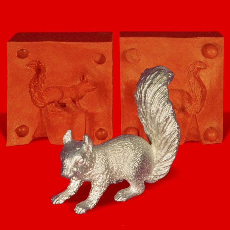 Zinn Giessform Eichhörnchen auf 4 Pfoten - Silikonform hitzebeständig - benötigt ca. 65g Reinzinn